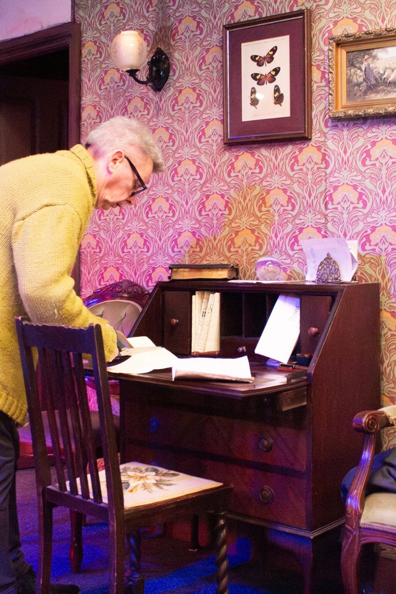 Gaslight - img_1213.jpeg