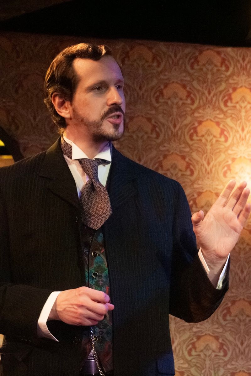 Gaslight - img_1218.jpeg